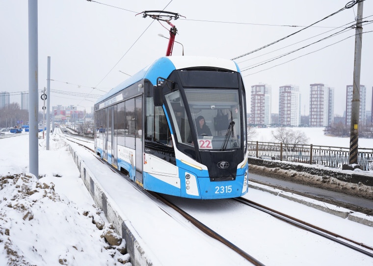 Прекращение движения электротранспорта по мосту на улице Минаева
